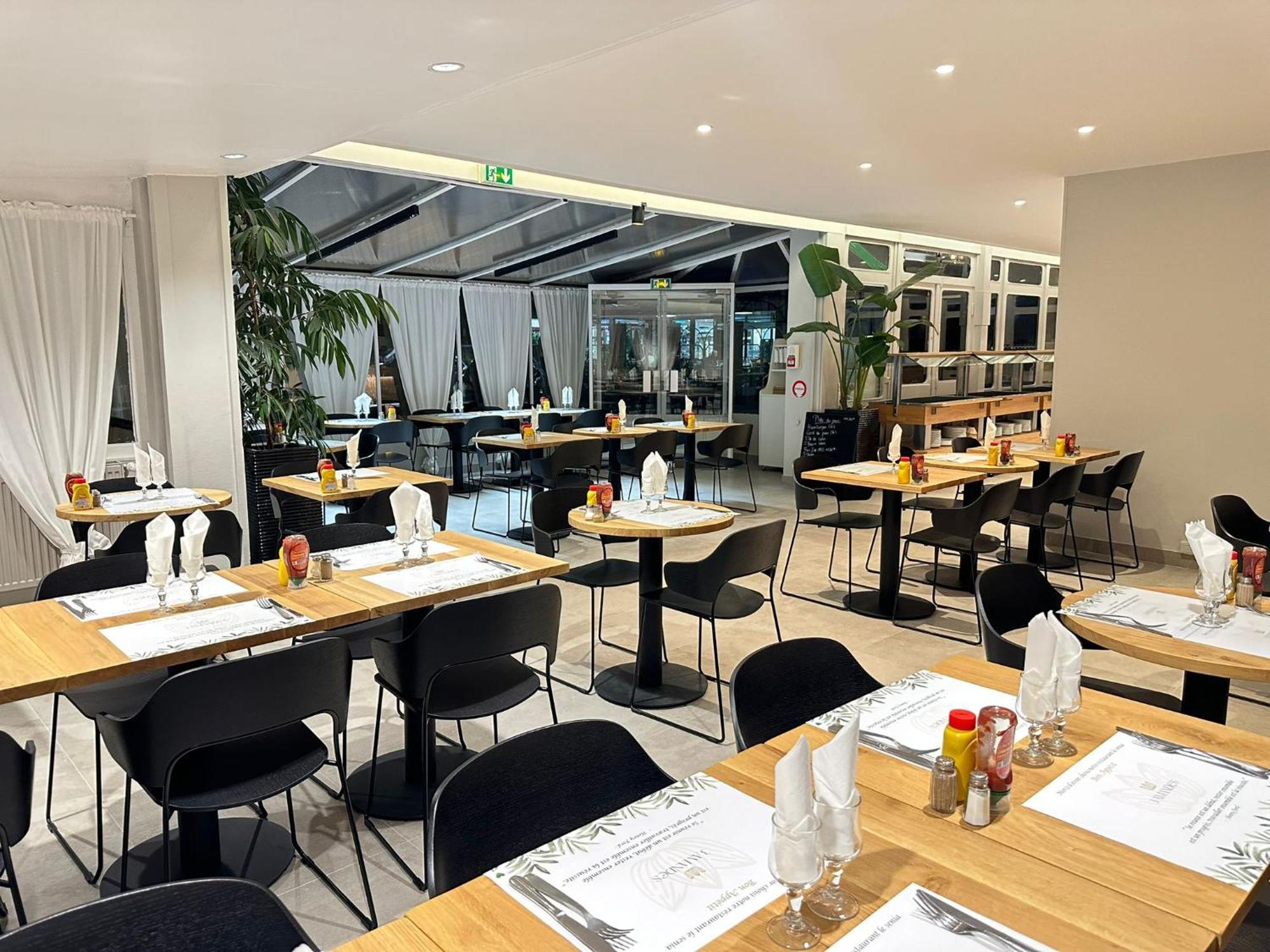 Grand Hotel Senia Orly Exterior foto
