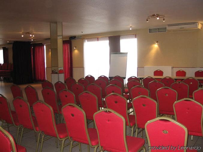 Grand Hotel Senia Orly Facilități foto