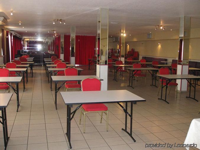 Grand Hotel Senia Orly Facilități foto